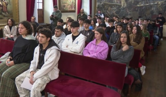 El alumnado del IES Cabrera Pinto de La Laguna, en Tenerife, aprende un poco más sobre el REF