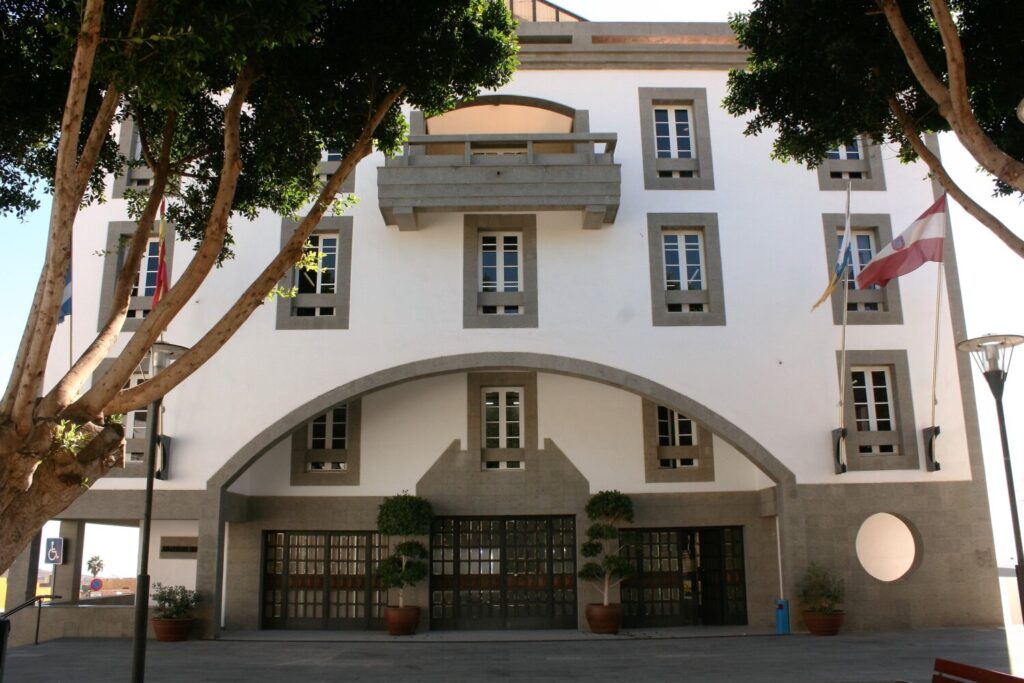 El nuevo gobierno municipal en Granadilla de Abona está formado por CC, PP y Vox / Archivo
