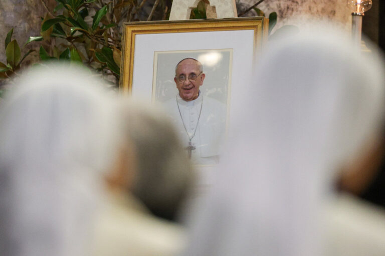 El papel de la mujer en la Iglesia y otros retos del nuevo papa