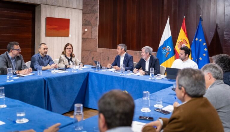 Las OPAs respaldan el proyecto del plátano del Gobierno