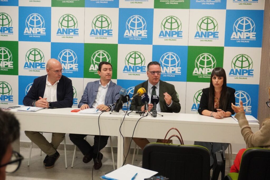 ANPE con consejero Educación