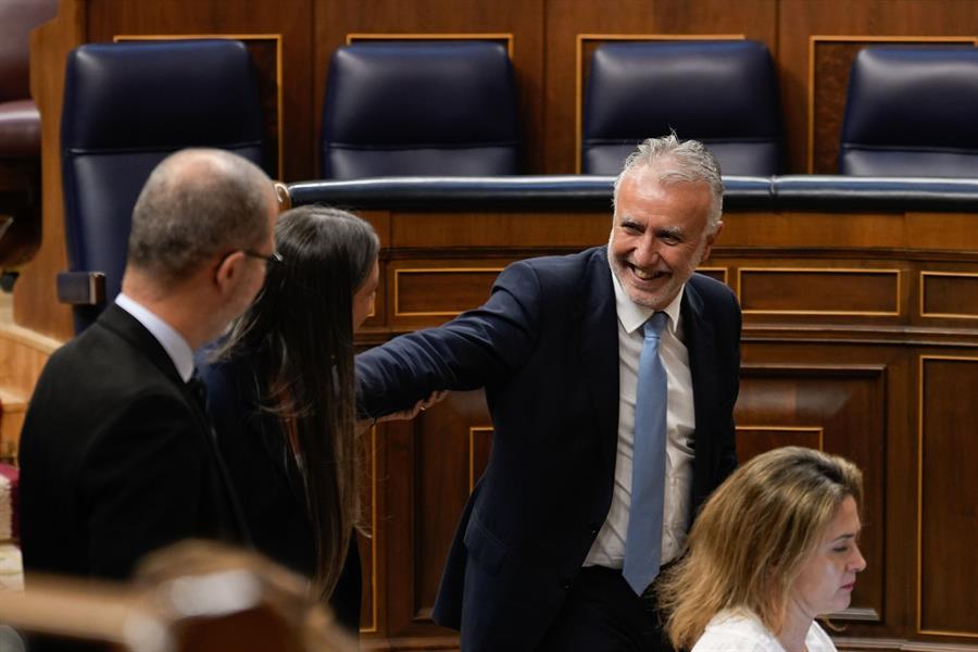 Torres suspende su agenda pública hasta que se recupere de su operación por cáncer