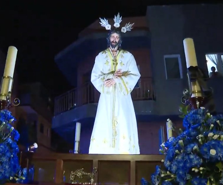 Las Cofradías preparan los últimos detalles antes de la solemne procesión de Madrugada del Santísimo Cristo de La Laguna
