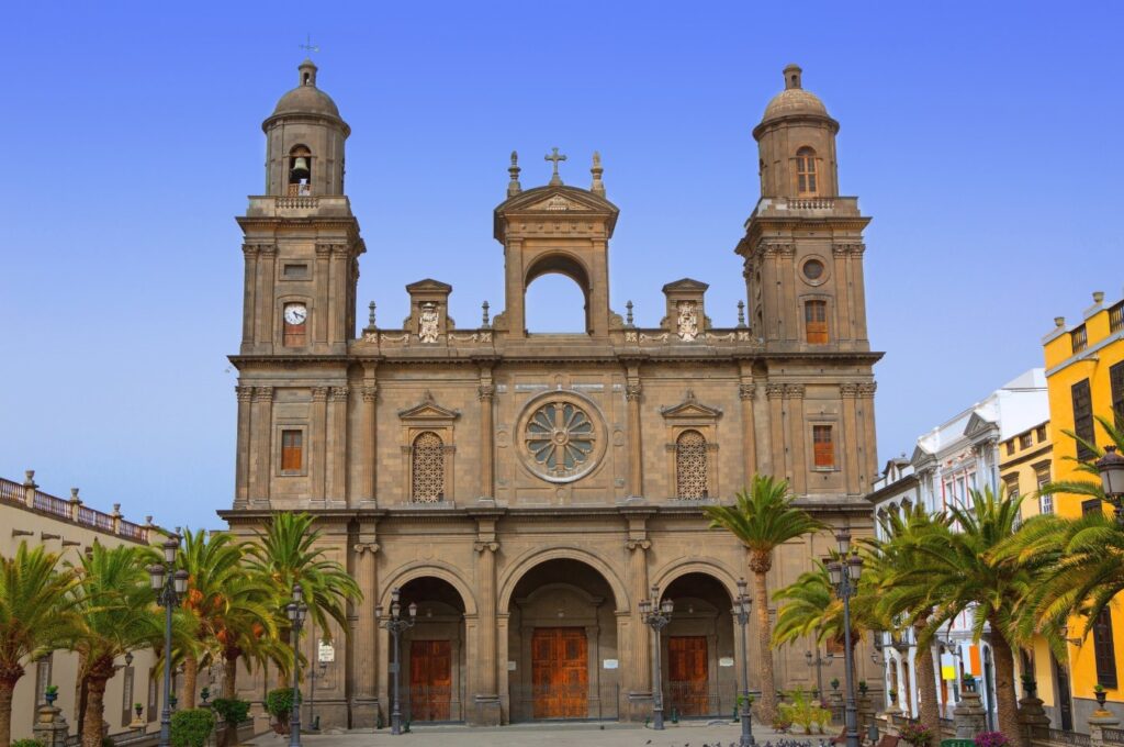 La Catedral de Canarias acoge el funeral por el Papa Francisco