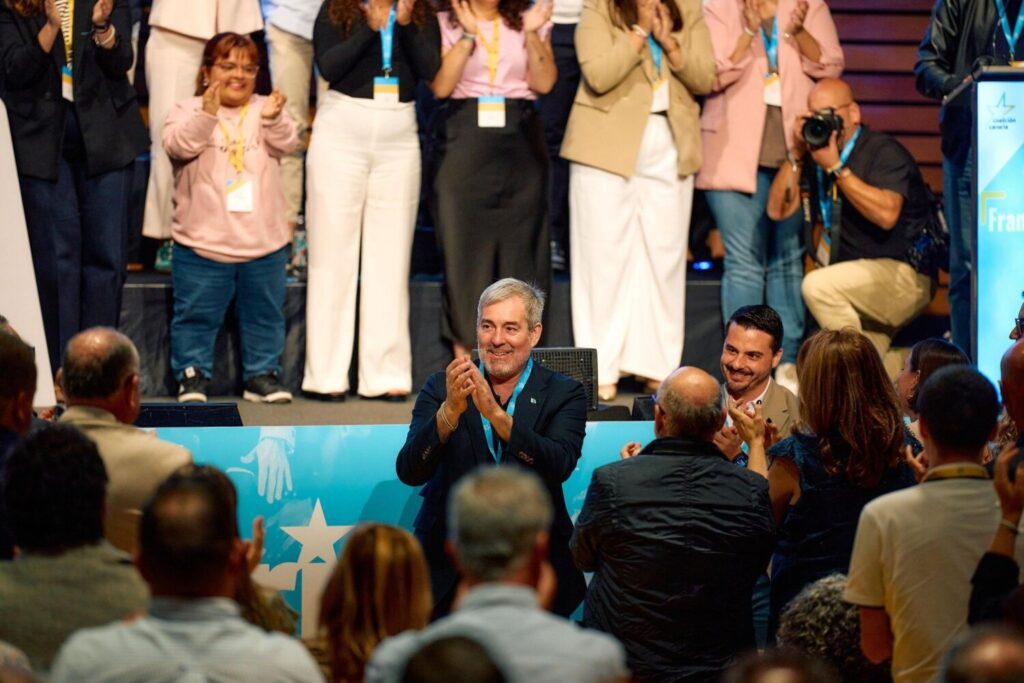 Fernando Clavijo es reelegido secretario nacional de CC