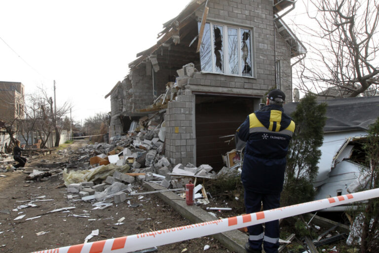 Ascienden a tres los muertos y a 30 los heridos por un ataque de las fuerzas rusas sobre Dnipró