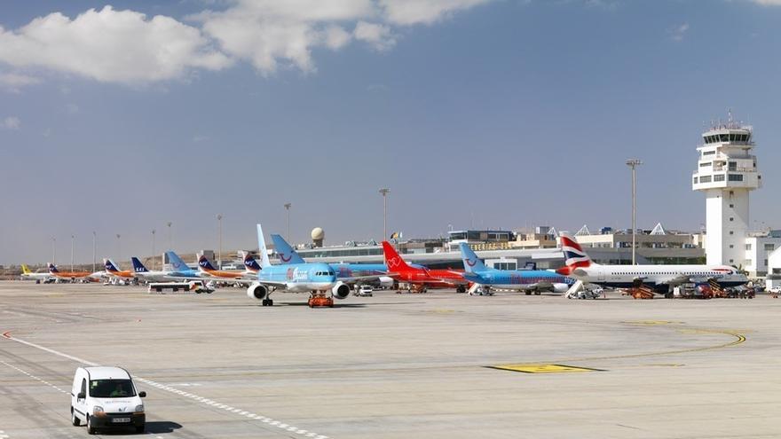Las compañías aéreas recomiendan consultar el estado del vuelo antes de viajar / Archivo Aeropuerto Tenerife Sur