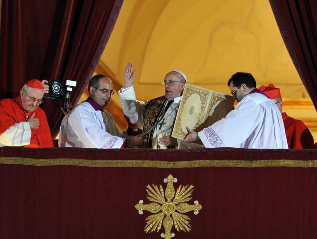 Así será el funeral del Papa Francisco y el protocolo para elegir nuevo pontífice: más simple y nuevo lugar de entierro