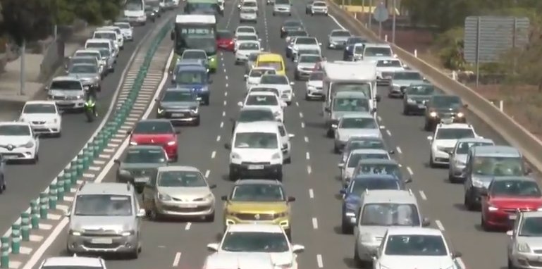 Un motorista herido en un accidente en la TF5