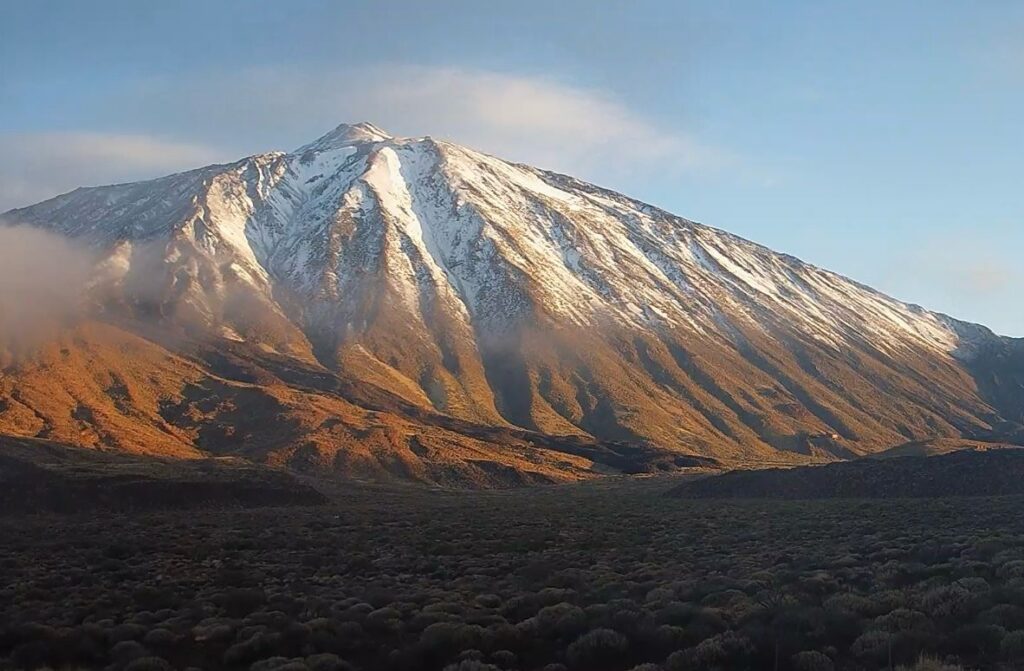 Nieve en el Teide. Segundo día borrasca Olivier a su paso por Canarias