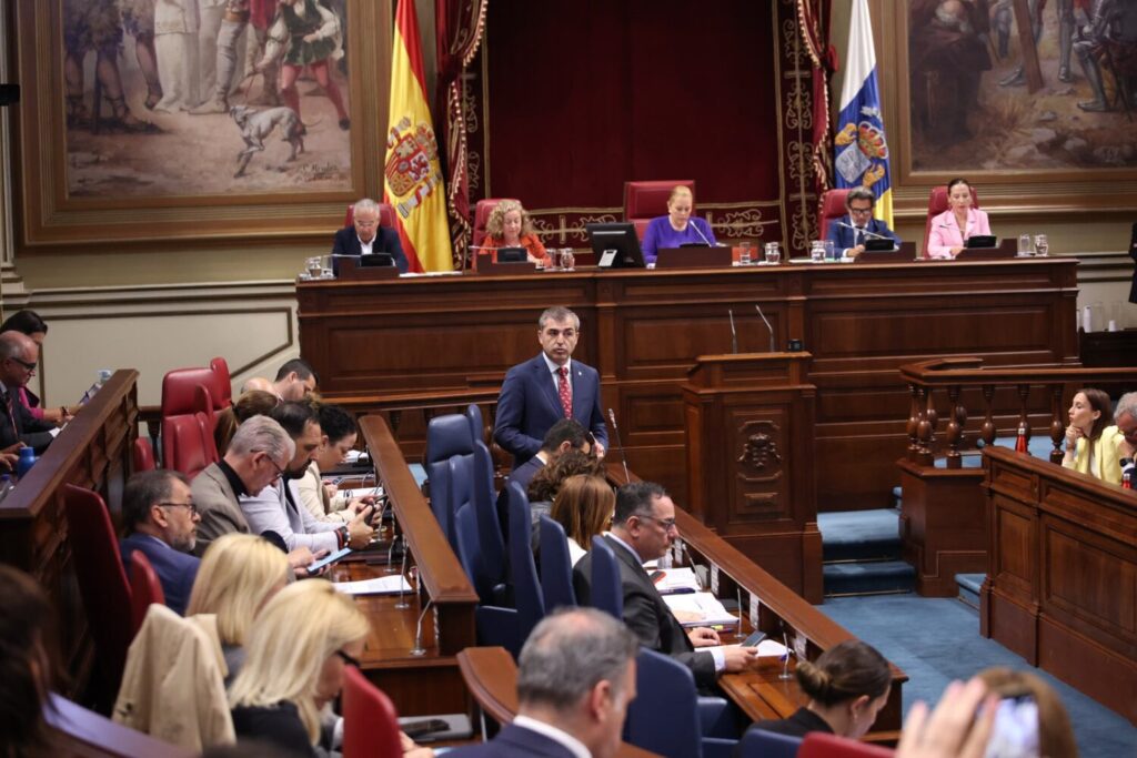 Sesión en el Parlamento de Canarias este martes / Parlamento de Canarias 