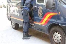 Detienen a cinco personas por robar teléfonos móviles de alta gama