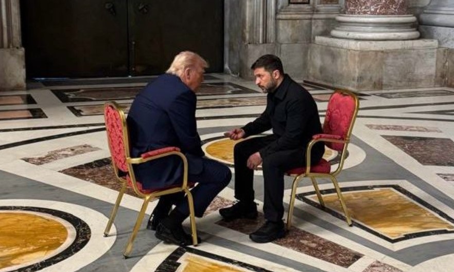 Último encuentro público entre el presidente de Estados Unidos, Donald Trump, y el presidente de Ucrania, Volodimir Zelenski, en el Vaticano / Presidencia de Ucrania 