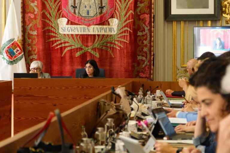 Carolina Darias anuncia la ampliación de la Policía Local con 59 nuevos efectivos