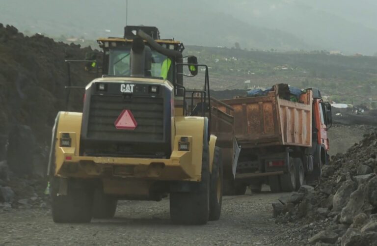 Avanza la reconstrucción de la carretera de Todoque en La Palma