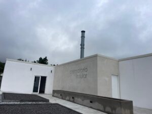 La Palma continúa sin crematorio operativo y obliga a trasladar cuerpos a otras islas