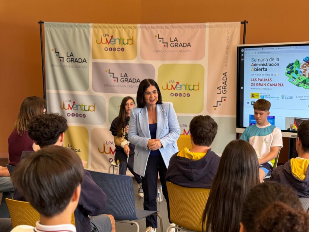 La Semana de la Administración abierta acerca a los estudiantes al Ayuntamiento de Las Palmas de Gran Canaria. Darias acerca el día a día del Ayuntamiento a estudiantes de secundaria por la Semana de la Administración Abierta/ Ayuntamiento de Las Palmas de Gran Canaria.