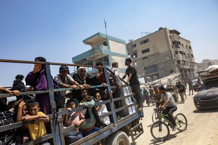 Evacuación en Gaza. Imagen EFE