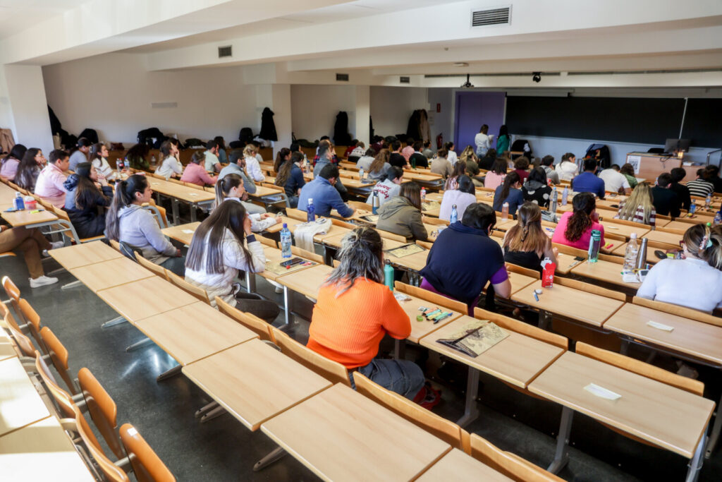 La PAU se abrirá con los exámenes de las materias obligatorias comunes, el día 4 para alumnado de Humanidades y el 5 para el de Ciencias