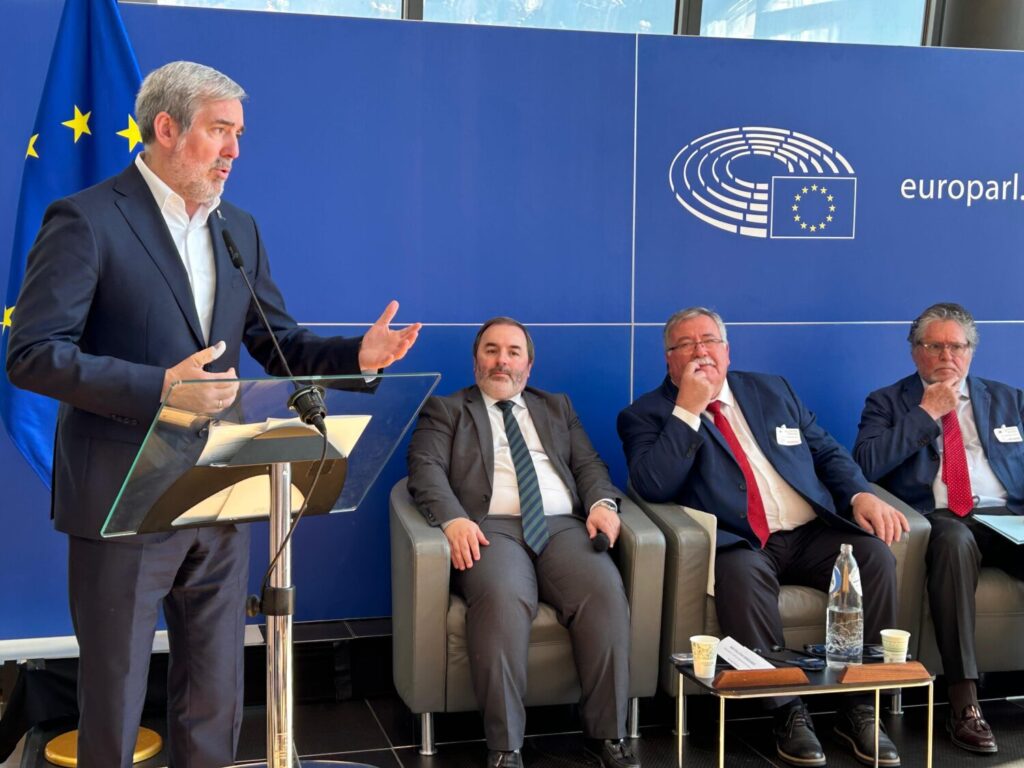 El presidente de Canarias, Fernando Clavijo, durante su intervención. Imagen Gobierno de Canarias