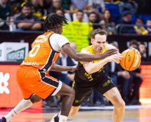 Marcelinho Huertas en acción durante un partido de la Liga Endesa. Imagen CB Canarias