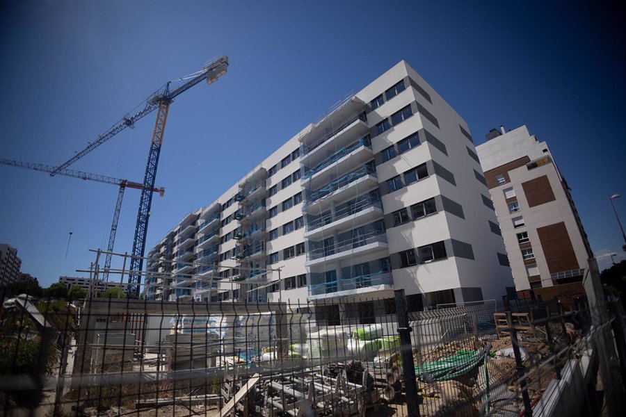 Jóvenes, personas con contratos temporales o con salarios muy bajos tienen grandes dificultades para el alquiler de una vivienda