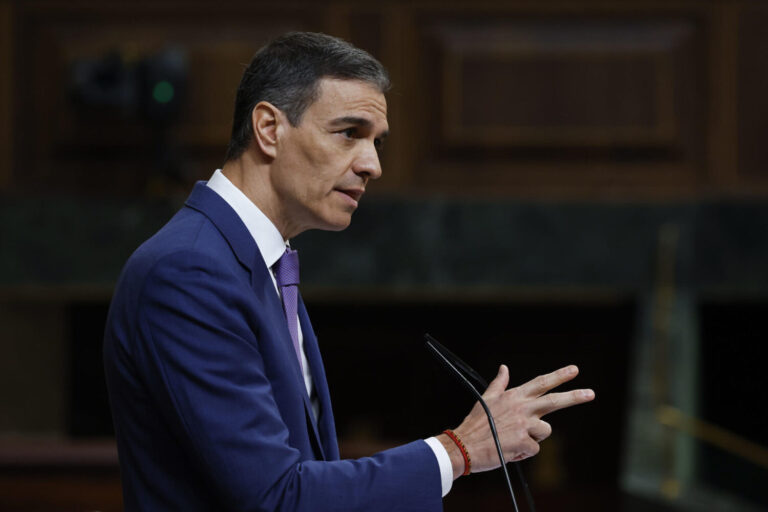 Sánchez dice que encontrar los motivos del apagón eléctrico llevará tiempo