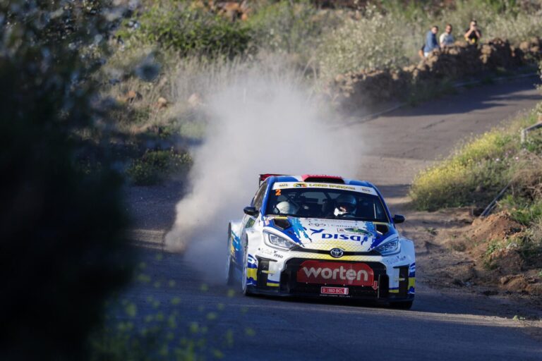 Jorge Cagiao y Javier Martínez imponen su ritmo en los primeros compases del Rally de Adeje