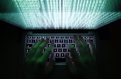 Cuatro de cada diez menores han recibido mensajes erótico-sexuales no deseados en internet