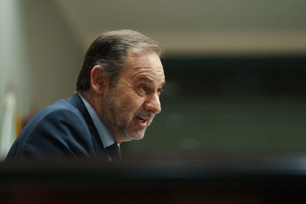El exministro Ábalos comparece en el Parlamento de Canarias por la compra de material sanitario durante la pandemia