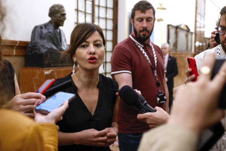Rego lleva a la Justicia la «insumisión» de Aragón en la reubicación de menores migrantes