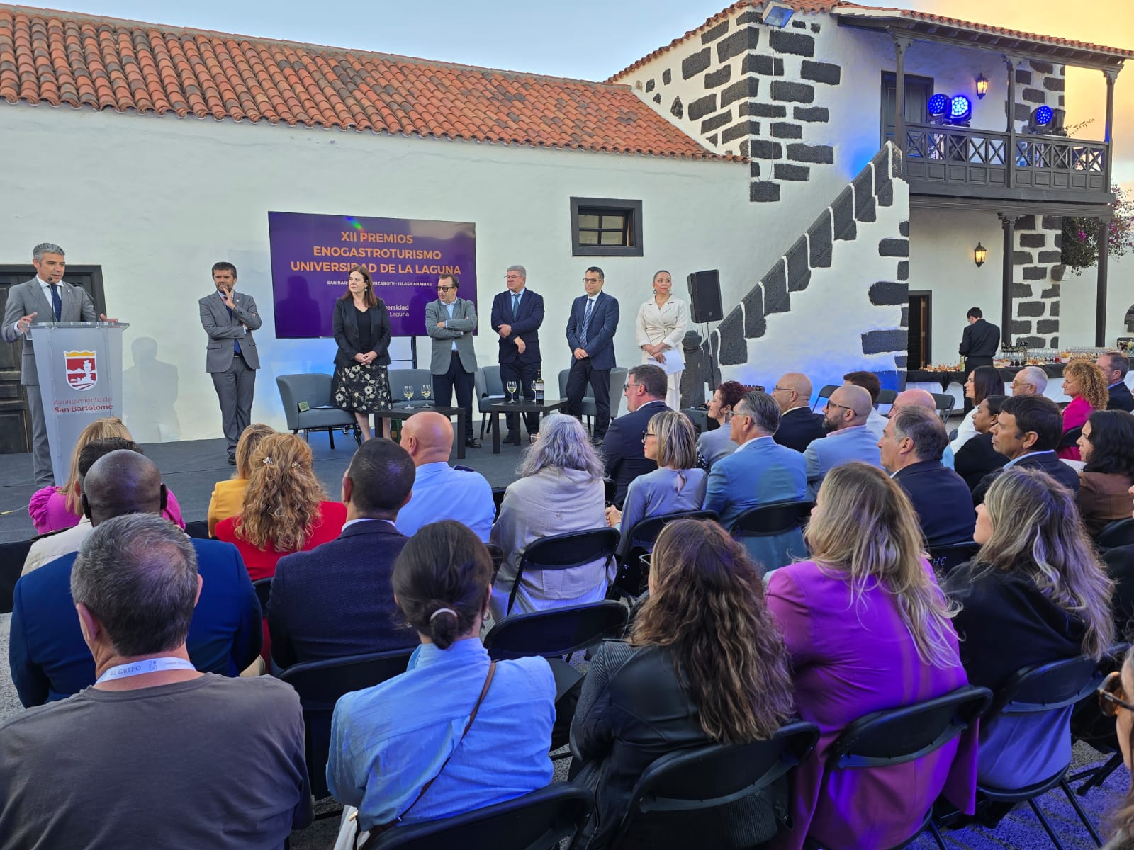 ‘De campo y mar’ descorcha el futuro del turismo rural y enológico