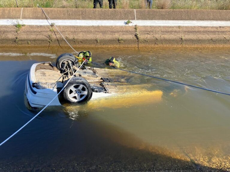 Tres muertos en el interior de un coche en Huelva