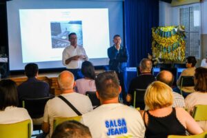 El proyecto retoma y actualiza la propuesta ganadora del concurso de ideas celebrado en 2004 bajo el nombre PASEA