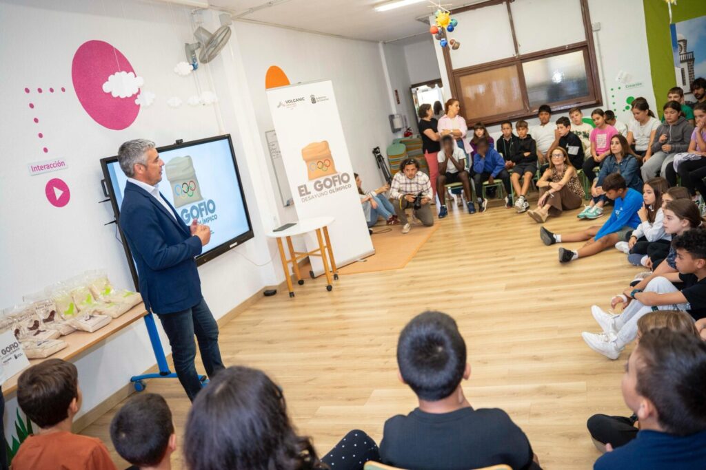 Narvay Quintero durante su intervención en el CEIP Tigaday/ Consejería de Educación.