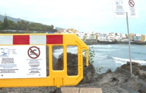 Playa Jardín reabrirá en los próximos después de que las últimas analíticas han salido favorables y aseguren la buena calidad del agua