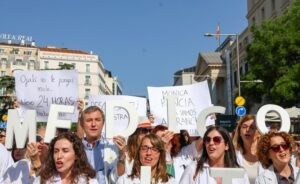 Huelga de médicos contra el borrador del estatuto marco y el convenio propio que exigen al Ministerio de Sanidad. Europa Press