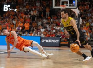 83-65 | La Laguna Tenerife cae ante el Valencia Basket