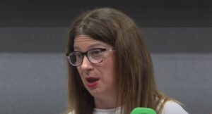 Leire Díez, periodista y exmilitante socialista, comparece ante los medios