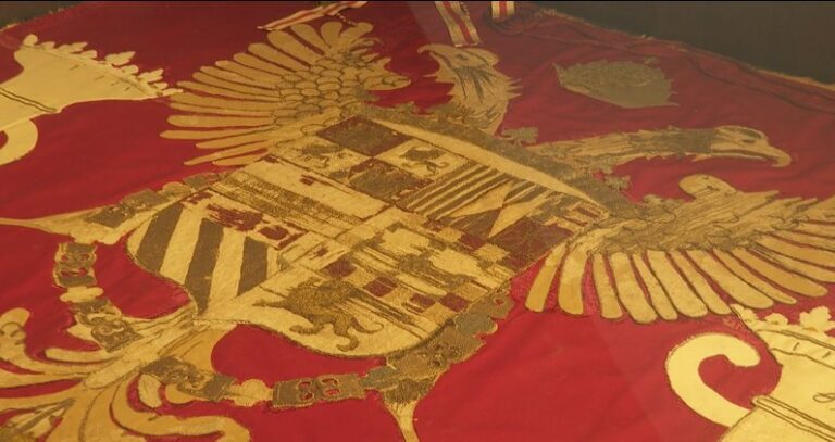 El STEC solicita retirar el Pendón de la Conquista en el acto de entrada de la Virgen de las Nieves en la capital