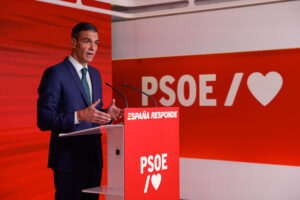 -El portavoz nacional del PP, Borja Sémper, durante la rueda de prensa posterior a la reunión del Comité de Dirección del PP, este lunes en Madrid.-EFE/ Daniel González