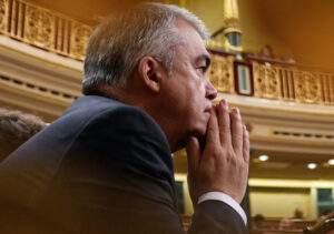 El diputado socialista Santos Cerdán en el hemiciclo del Congreso este jueves. EFE/ Borja Sanchez-Trillo