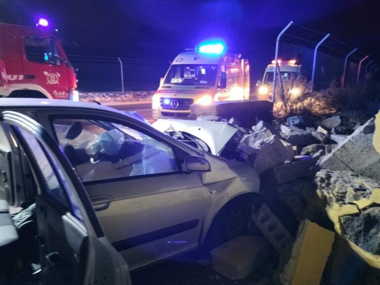 Muere una mujer en accidente de tráfico en Arona