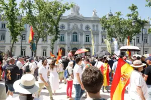 La concentración ha sido convocada por cinco asociaciones de jueces y fiscales que representan a la mayoría de la carrera judicial y fiscal