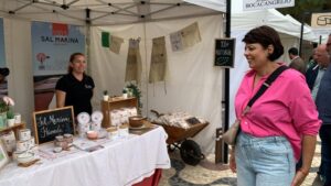La feria se celebra durante hasta el 8 de junio, de 09.00 a 14.00 horas, y forma parte de las actividades del programa de las Fiestas de San Juan Bautista