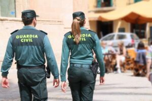 Detienen a dos personas relacionadas con el hurto de un vehículo en Lanzarote