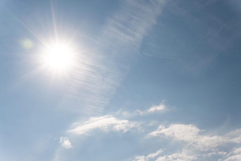 El calor llega a Canarias con altas temperaturas y algo de calima