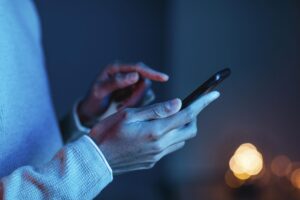 Prohibidas las llamadas comerciales por teléfonos móviles. Imagen de recurso Freepik