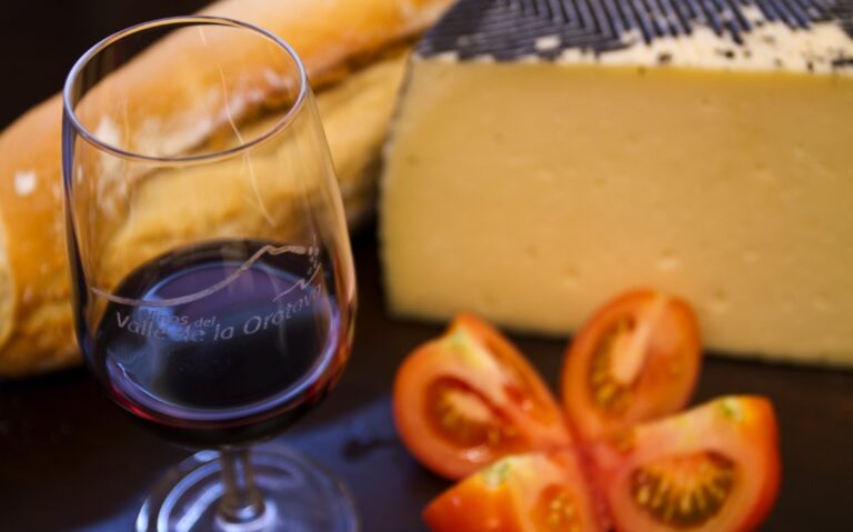 ‘De campo y mar’ trae a la audiencia la esencia del vino canario y sus variedades