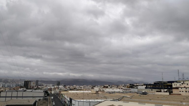 El calor da una tregua este domingo, pero el viento continúa